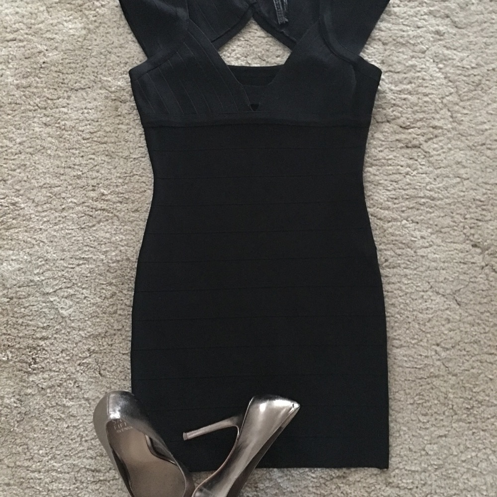 Little black bandage Guess dress